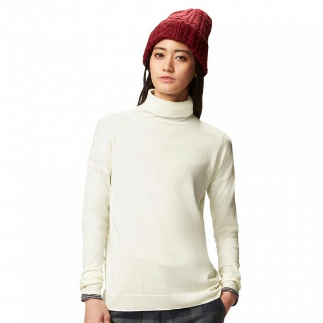 White fleece outlet turtleneck