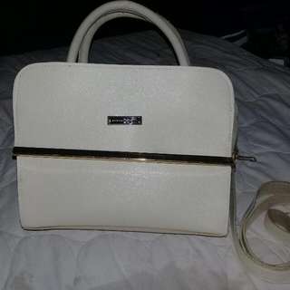 Tas KW