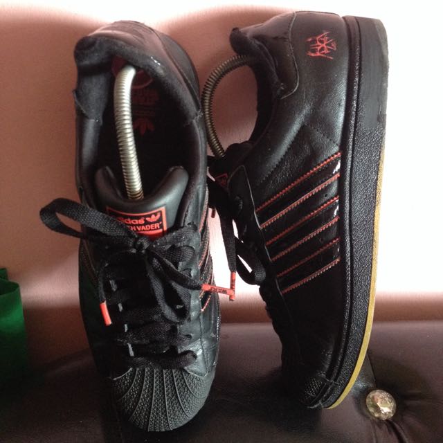 Adidas superstar darth vader edition outlet