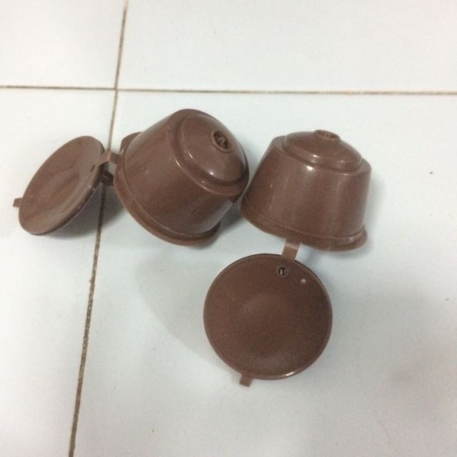 Coffee Maker (Category: Coffee Machines & Makers) located in Singapore. Submitted by pk.chitra (Listing ID 84376639, Image 2). Description: .