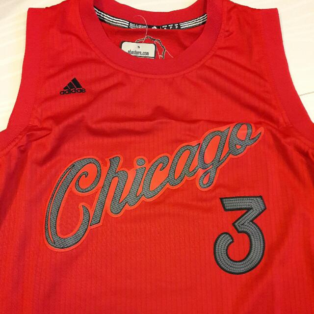 NBA CHICAGO BULLS D WADE 3 XMAS RED Men s Fashion Activewear on Carousell