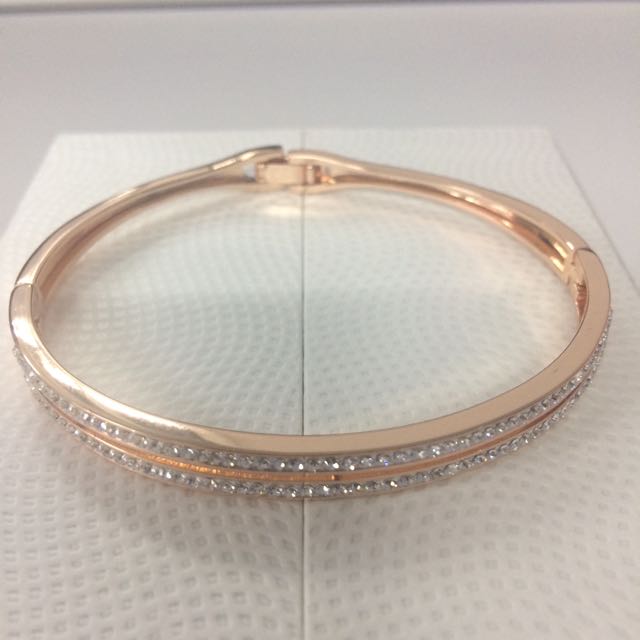 Warren james sales rose gold bangle