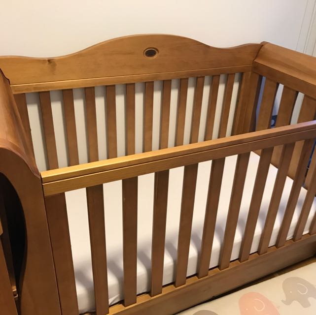 Boori Sleigh Royale Cot And Changing Table, Babies & Kids, Babies