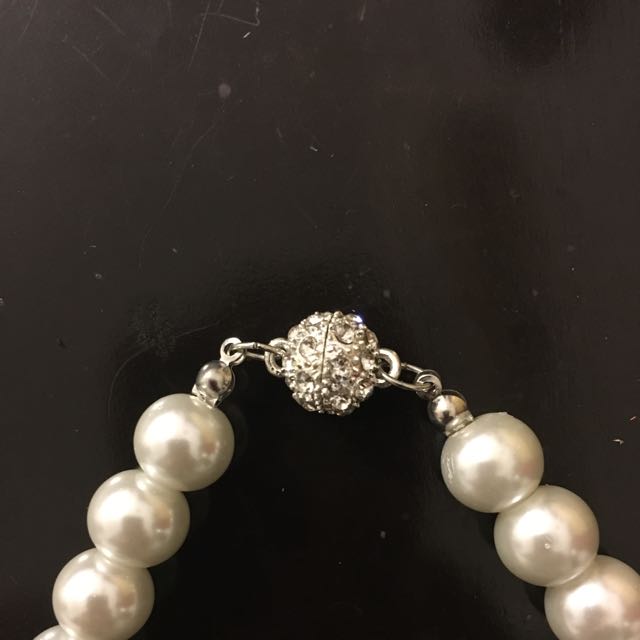 Nice pearl necklace 2025
