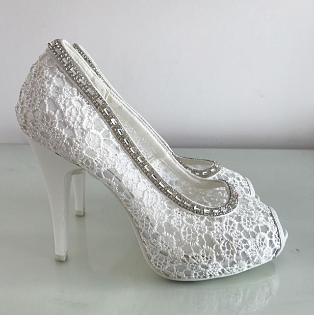 White Lacey Open Toe 4 Inch High Heels, Women's Fashion, Footwear, Heels on  Carousell