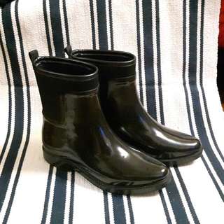 Zara 黑色 防水 短靴 雨靴 39號