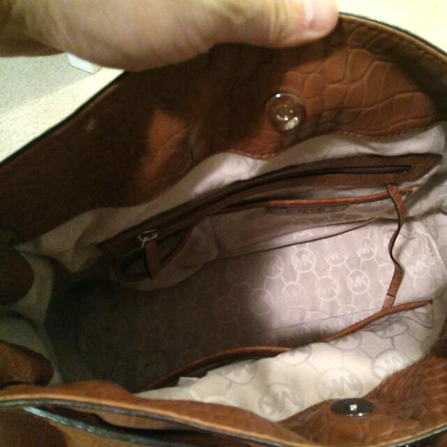 Authentic Michael Kors Handbag OKPTA1519426 OK.0973628 Leather