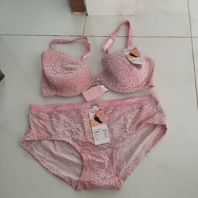 Pink leopard print bra Clearance
