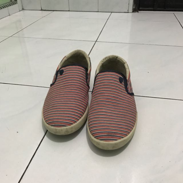 Macbeth on sale slip on