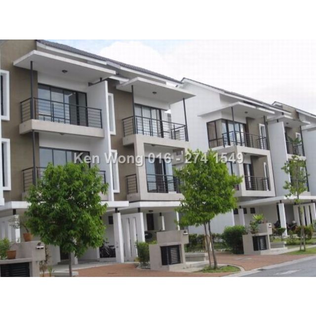 22x100 F F Lake Edge Puchong Jalan Le Taman Perindustrian Puchong Property For Sale On Carousell