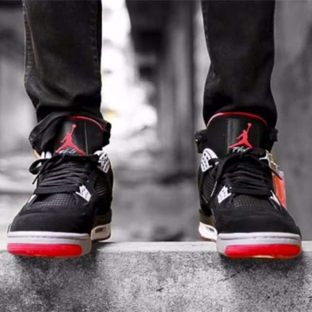 AJ4 Air Jordan 4 Bred, Men's Fashion, Footwear, Sneakers on Carousell