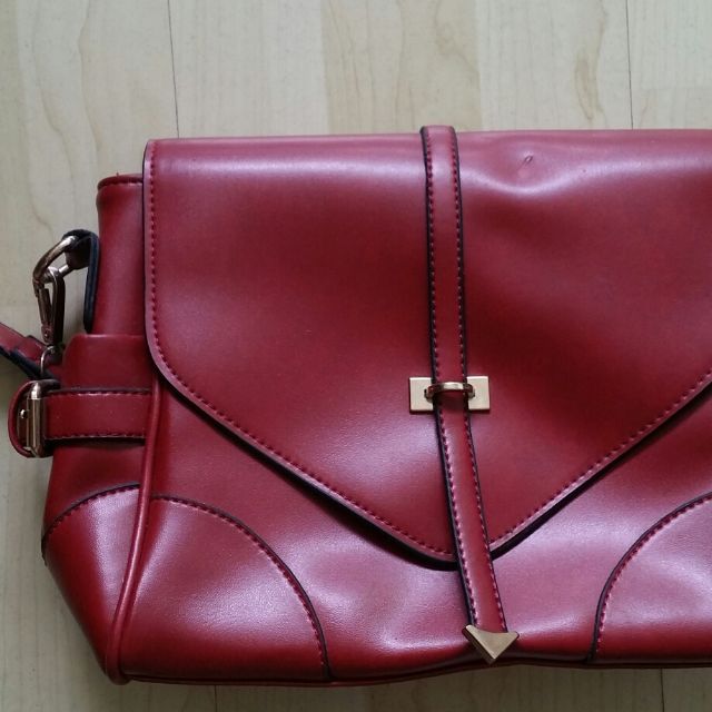 Red vinyl shoulder bag