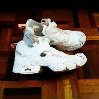 Reebok pump fury 白粉~
39號