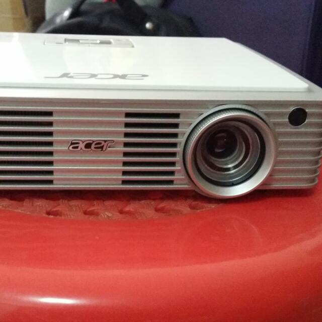 SALE) Acer K330 Projector (LAST CHANCE 