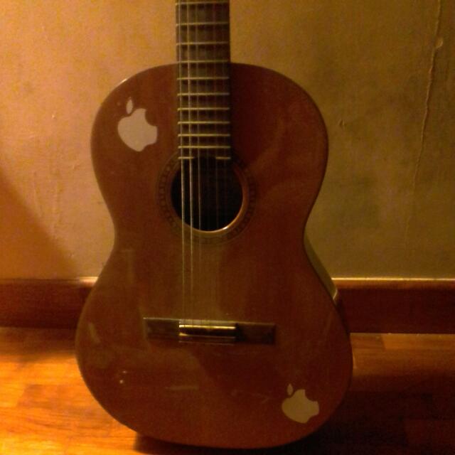 Apple Guitar, Hobbies & Toys, Music & Media, Musical Instruments on ...