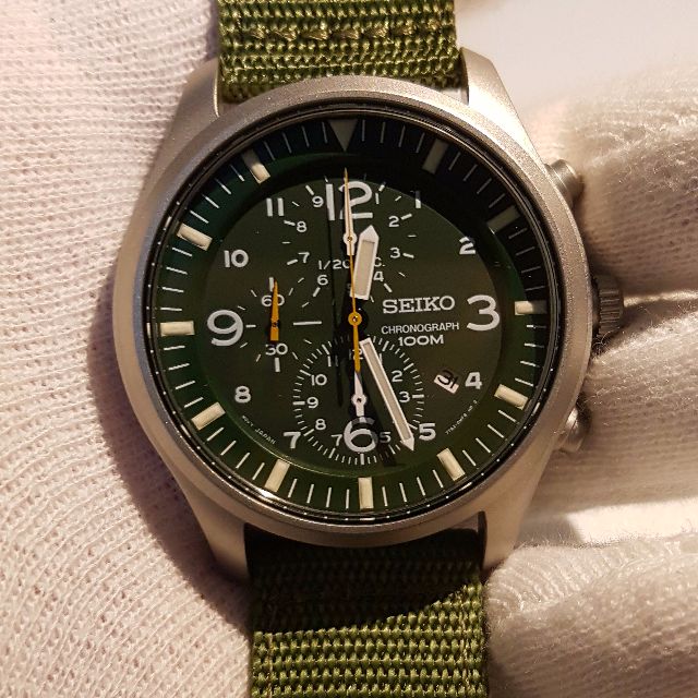 seiko chronograph 100m green