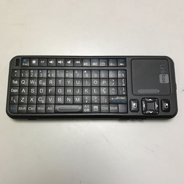 Wireless Keyboard And Pointers (Category: Computer Keyboard) located in Singapore. Submitted by candle.sg (Listing ID 85119640, Image 1). Description: .