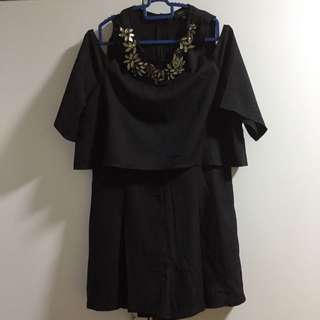 Preloved Zalora Off Shoulder Black Romper