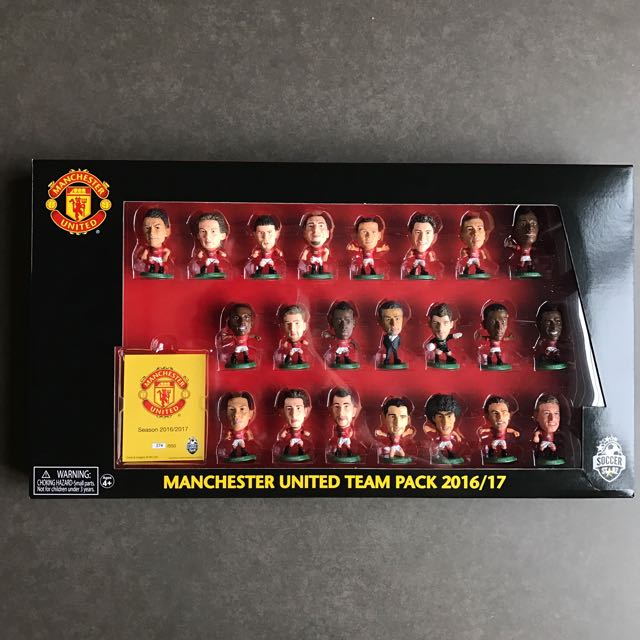 Soccerstarz Man Utd Ashley Young Home Kit (2017 version) /Figures, Toys