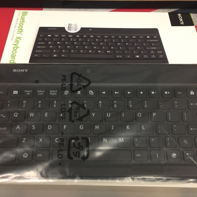 Brand New Sony Bluetooth Keyboard BKB10, Audio, Headphones & Headsets