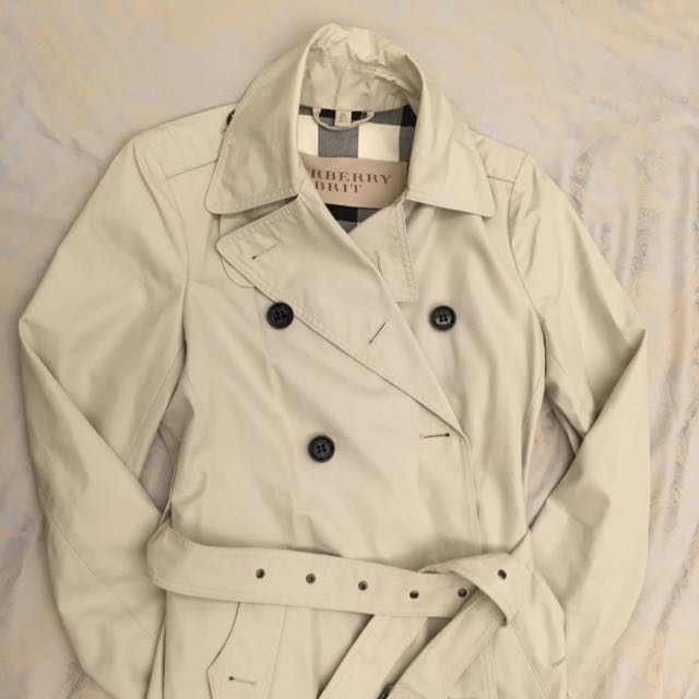 burberry cream trench coat