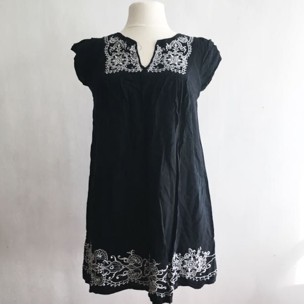 forever 21 black embroidered dress