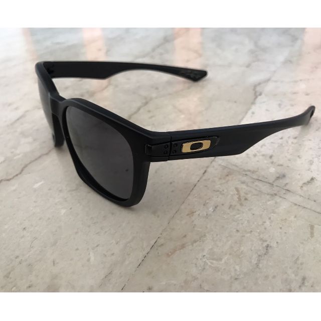BNIB Oakley Garage Rock Shaun White Black Matte Men s Fashion Activewear on Carousell