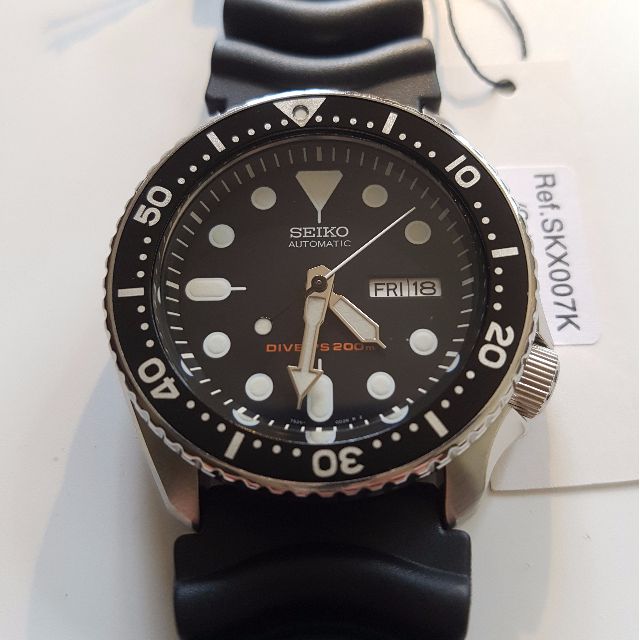 Seiko men s automatic analogue watch with rubber clearance strap skx007k