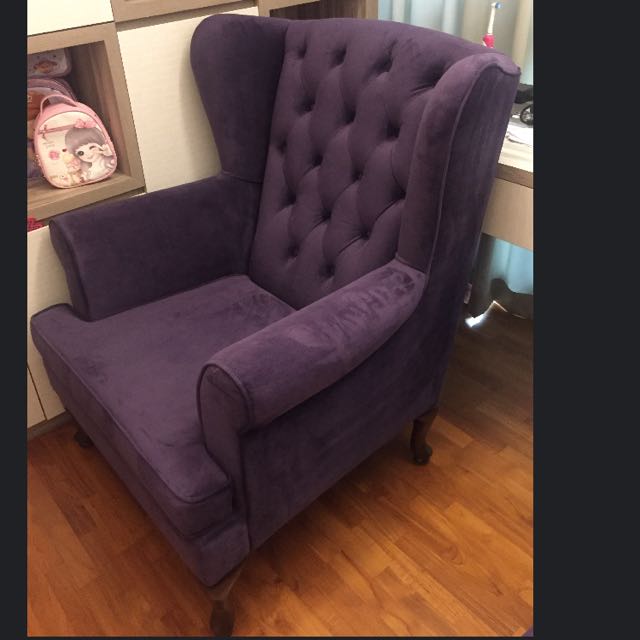 Sofa (Category: Sofas) located in Singapore. Submitted by damien_fuwen (Listing ID 85228683, Image 2). Description: .
