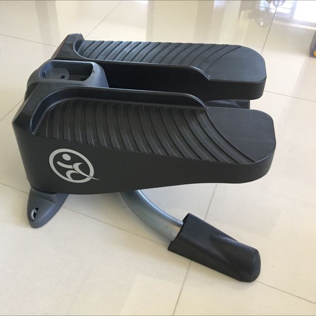 Exercise Step (Category: Cardio & Fitness Machines) located in Singapore. Submitted by simonlo3w (Listing ID 85404639, Image 2). Description: .