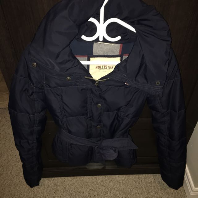 Hollister Down Filled Coat Women s Fashion Clothes on Carousell