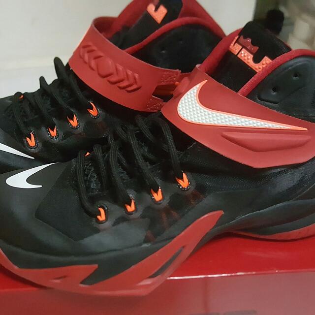 lebrons soldier 8