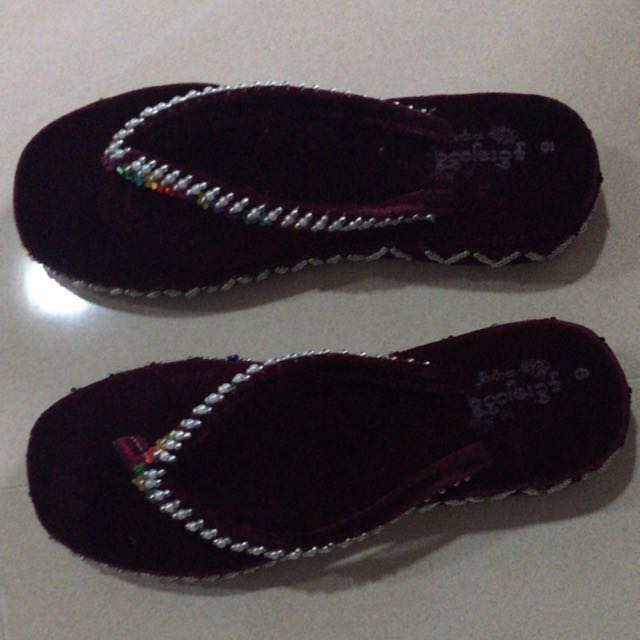 Myanmar Slippers, Women's Fashion, Footwear, Flipflops and Slides on ...