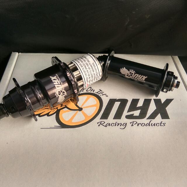 onyx road hubs