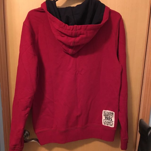 tommy hilfiger maroon hoodie