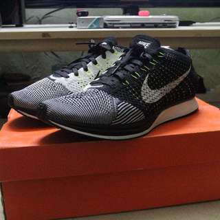 Flyknit Racer Orca Volt