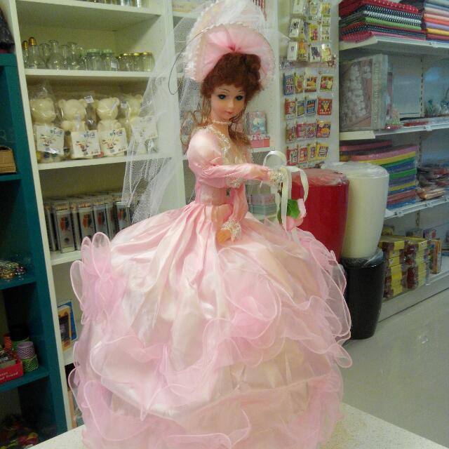 the musical bride doll