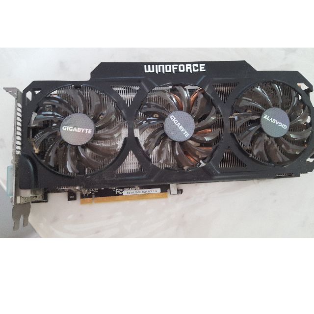 Gigabyte R9 290 Windforce 4gb Used for 1.5 years with 5 months warranty