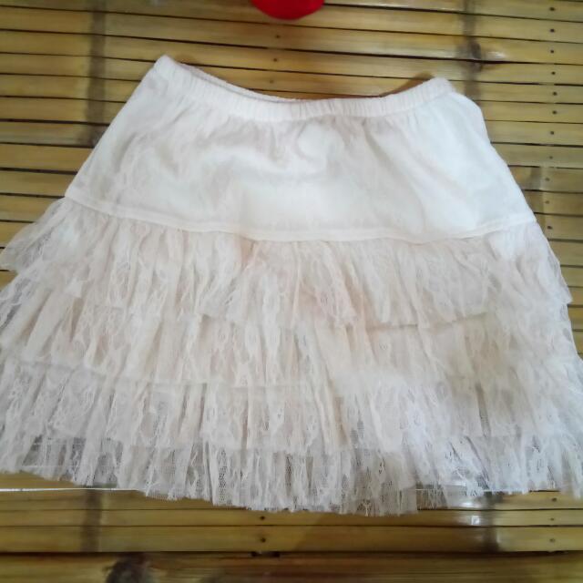 Raffles Skirt, Women's Fashion, Bottoms, Skirts on Carousell