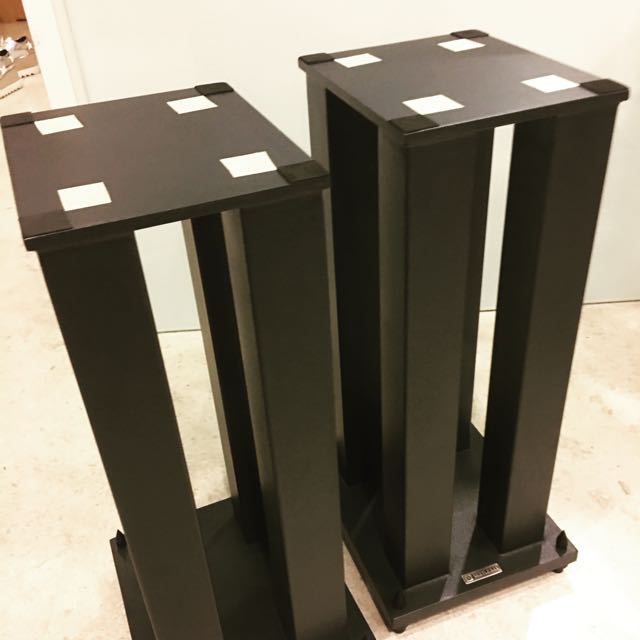 speaker stand