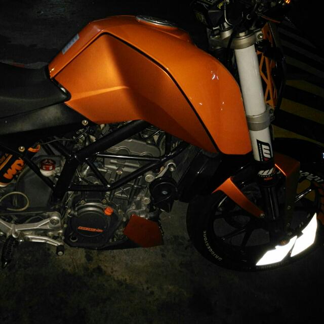 KTM DUKE 200 BY CLEAN WAX, Everything Else on Carousell