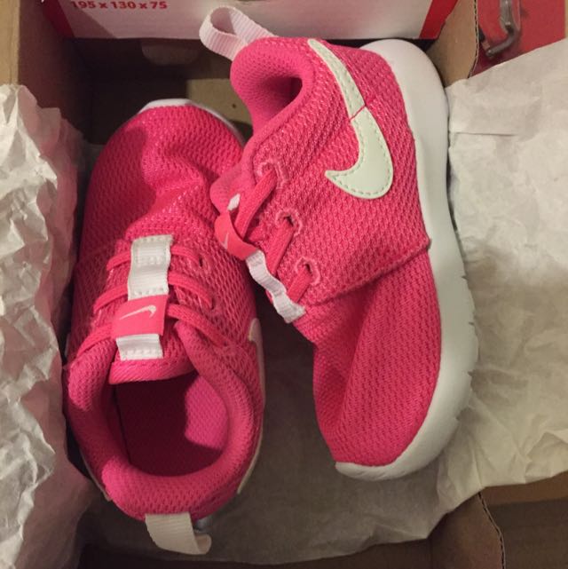 nike roshe one girls
