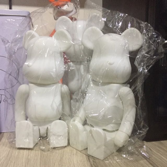 plain bearbrick
