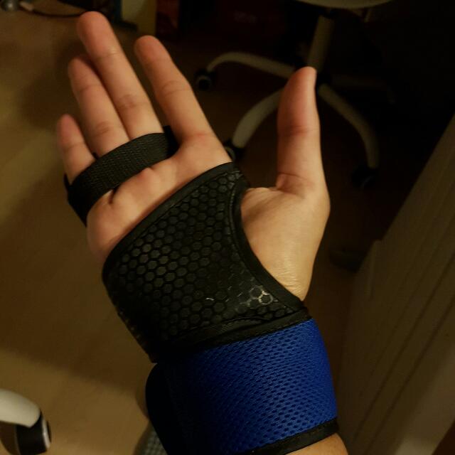 Attix Mongoose Bowling Wrist Support, Sports Equipment, Sports & Games