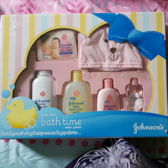 Johnson Bath Time Gift Set, Babies & Kids, Bathing & Changing, Bathtub