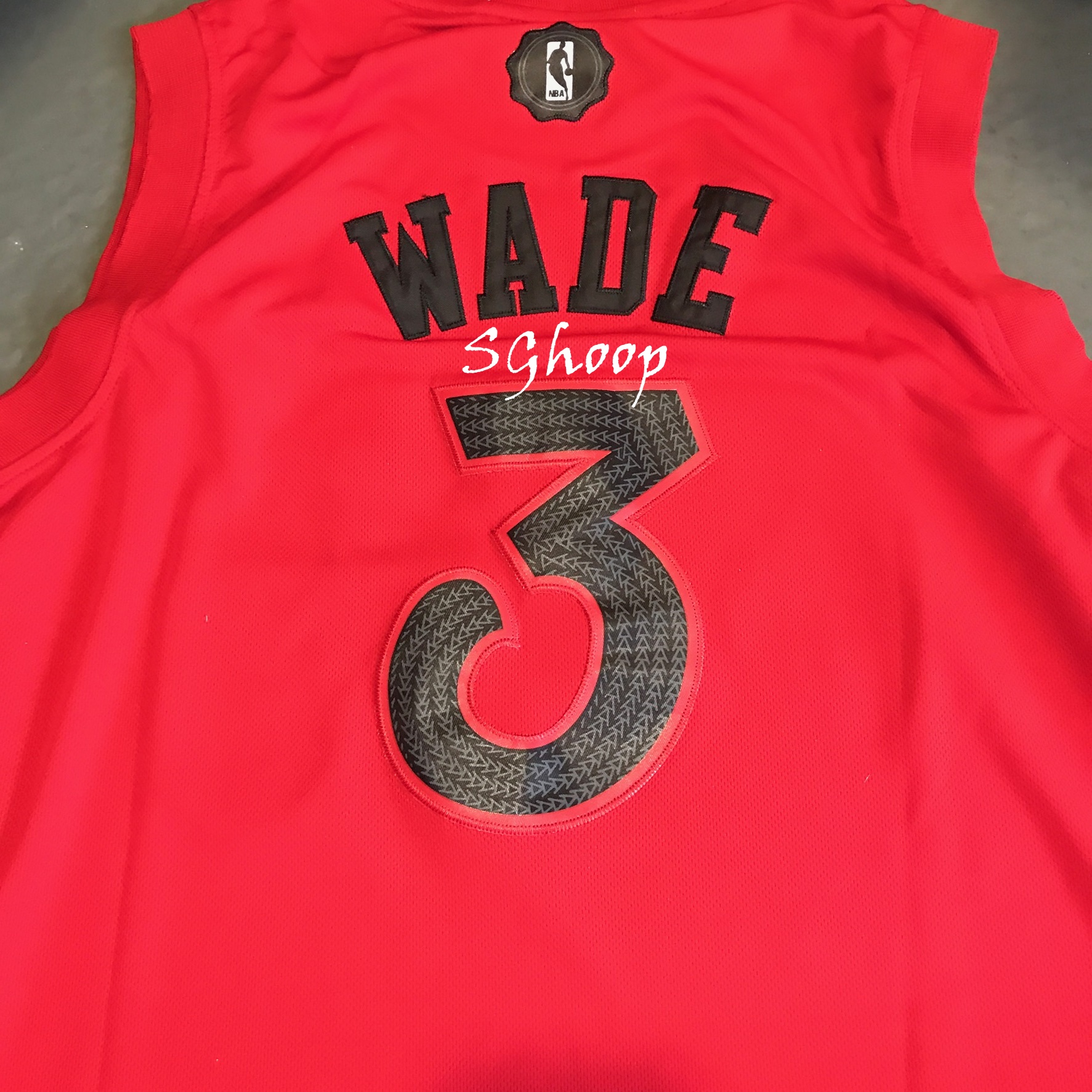 dwyane wade bulls christmas jersey