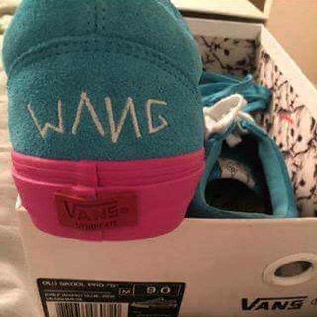 Vans syndicate 2017 deals