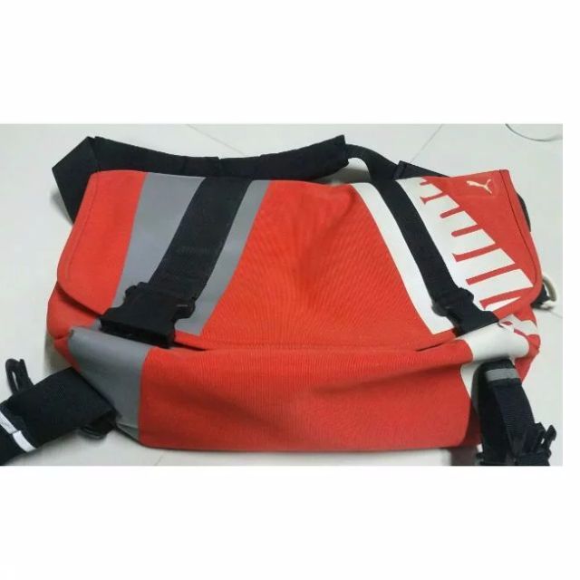 puma traction courier bag