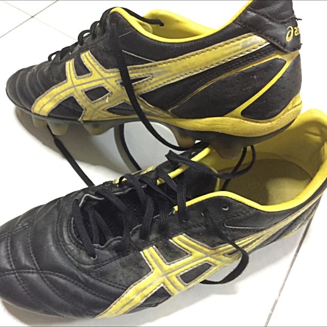 asics soccer boots singapore