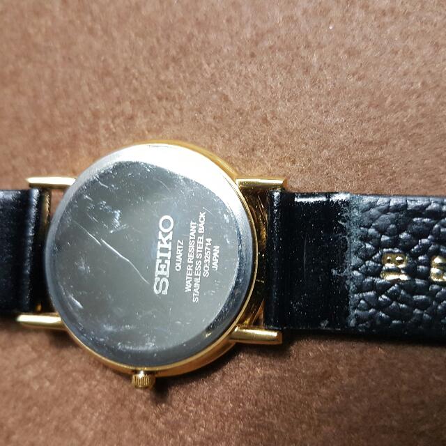 Vintage Seiko Super Slim Men Quartz Watch(NOS)., Women's Fashion, Watches &  Accessories, Watches on Carousell